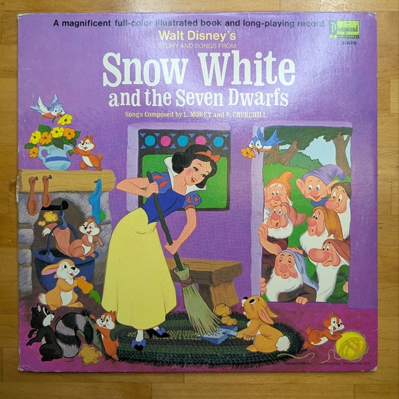 Disney's Snow White and the Seven Dwarfs Vinyl Record & 11 Page Storybook 1969 - Picture 1 of 7